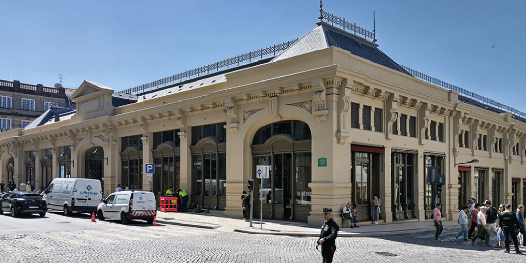 Bolhão market in porto